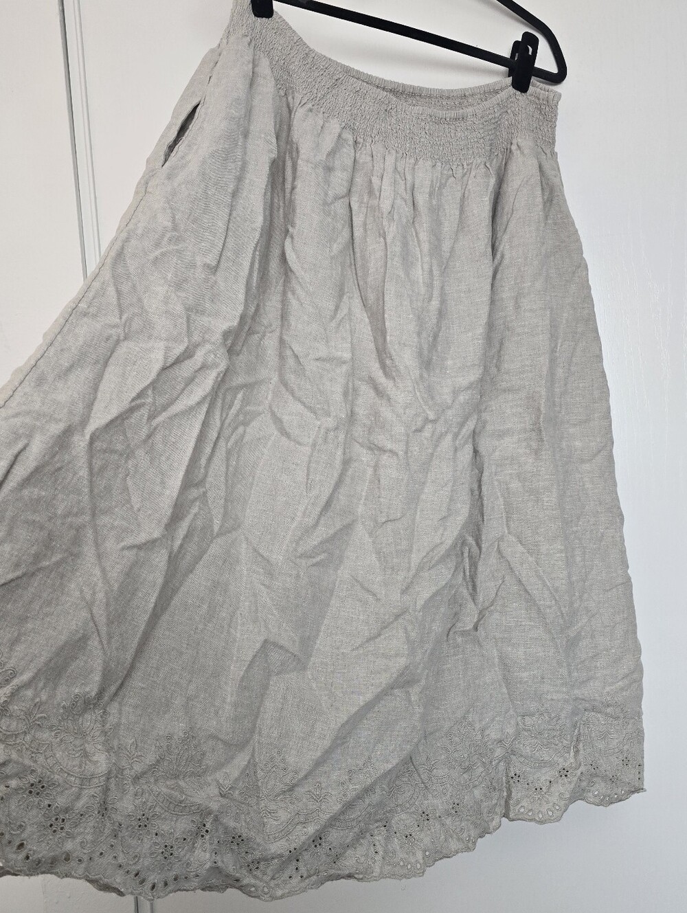Chico's - (Plus-Size) Oatmeal Linen Embroidered Scallop Hem Skirt With Pockets